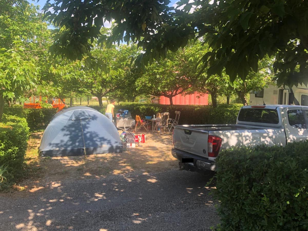 Family's Camping les Rives de l'Hérault Gignac  Extérieur photo