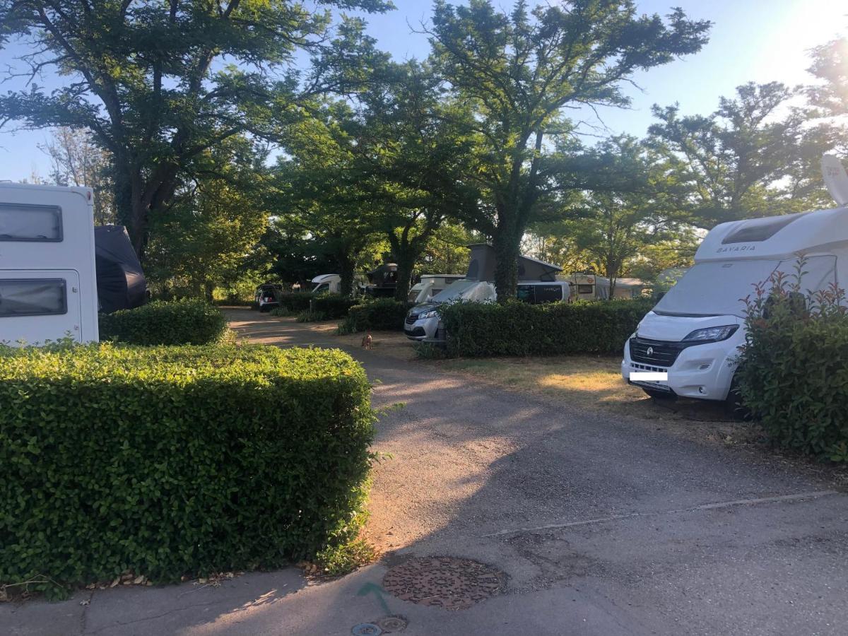 Family's Camping les Rives de l'Hérault Gignac  Extérieur photo