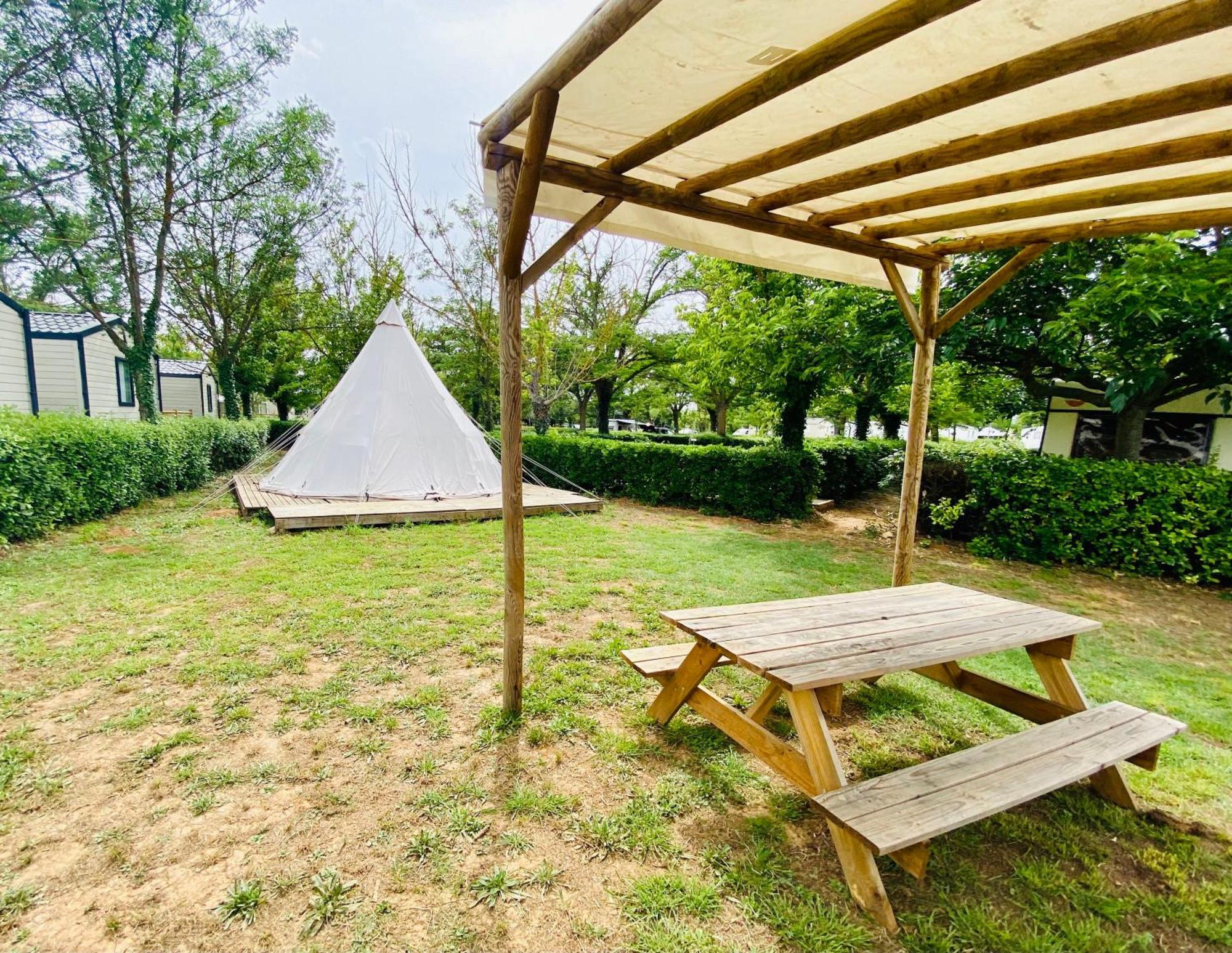 Family's Camping les Rives de l'Hérault Gignac  Extérieur photo